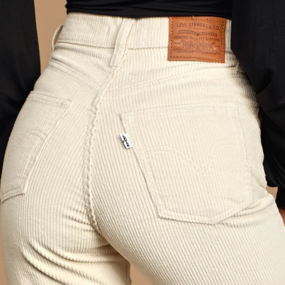NWT Levi’s Ribcage Straight Ankle Corduroy Pants - Picture 11 of 15